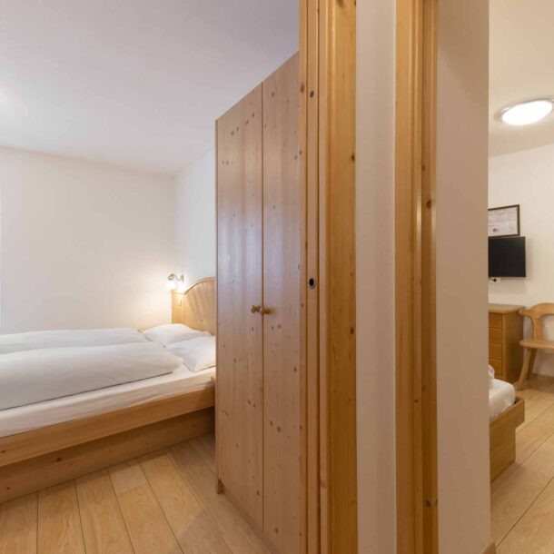 Appartamento bilocale per 2-4 persone, Hotel Arnica con spa vicino alle piste, Alba di Canazei