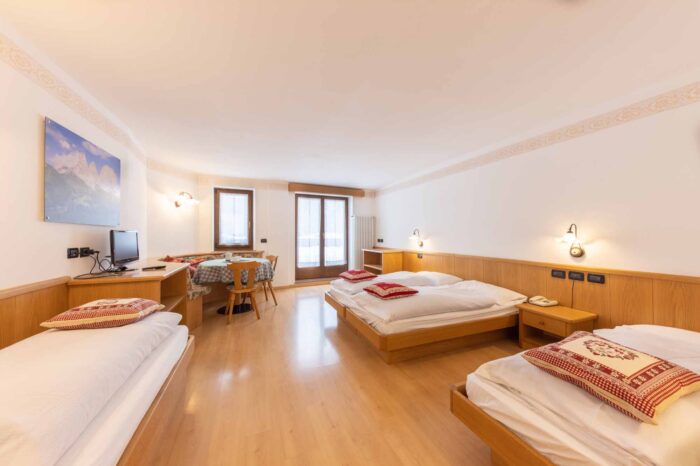 Appartamento per 4 persone, Hotel Arnica con spa vicino alle piste, Alba di Canazei