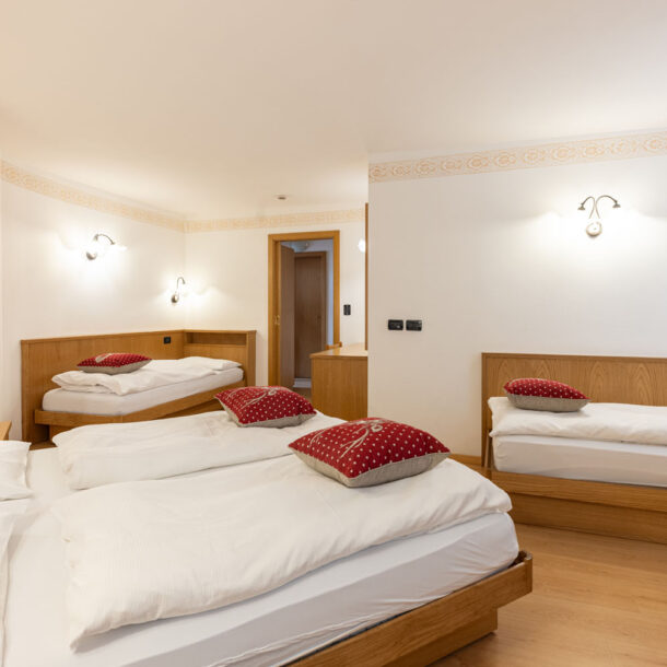 Appartamento per 5-6 persone, Hotel Arnica con spa vicino alle piste, Alba di Canazei